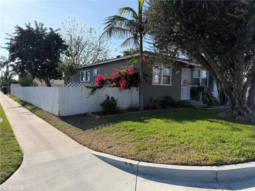 Photo of Listing #DW25268353