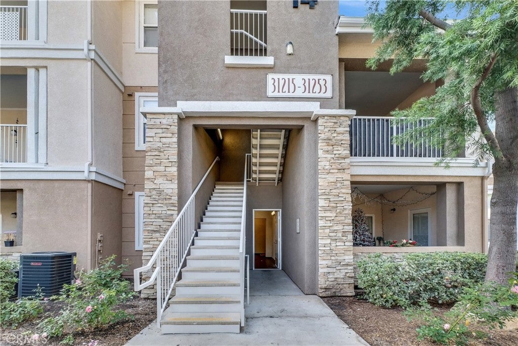 Photo of Listing #NP25229574