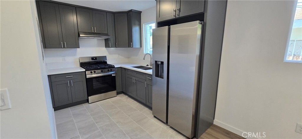 1428 E 54th # 2, Los Angeles