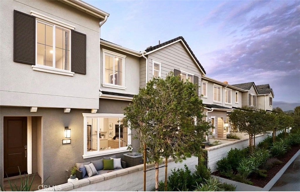 Photo of Listing #OC25268885