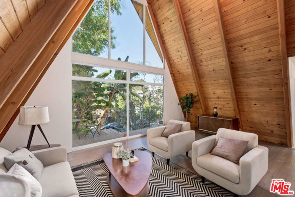 Photo of Listing #25624349