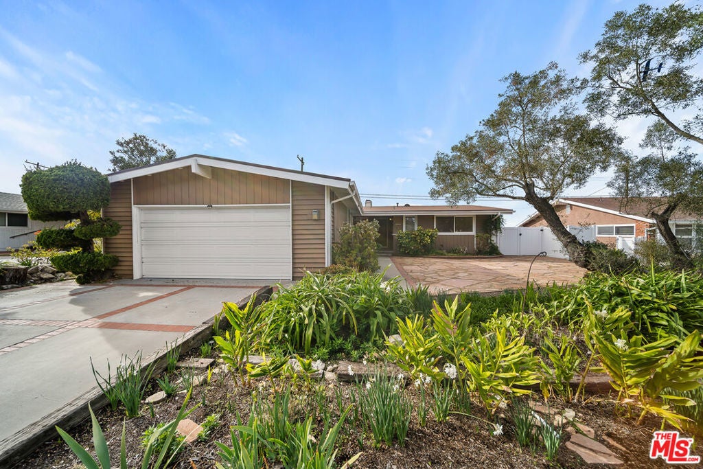 Photo of Listing #25620311