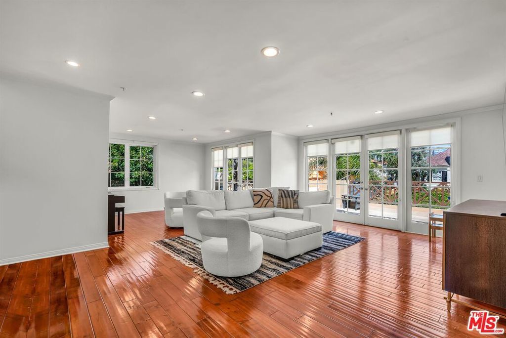 Photo of Listing #25624577