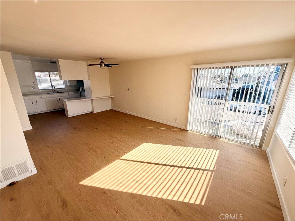 Photo of Listing #OC25269384