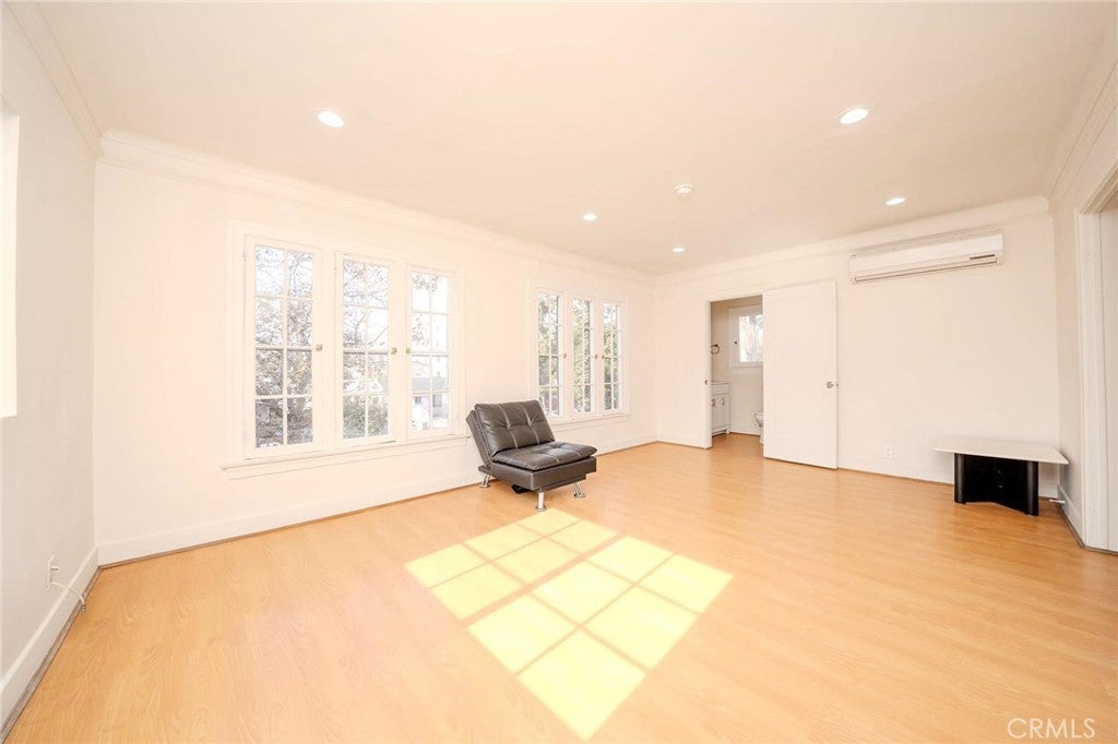 Photo of Listing #PW25269471