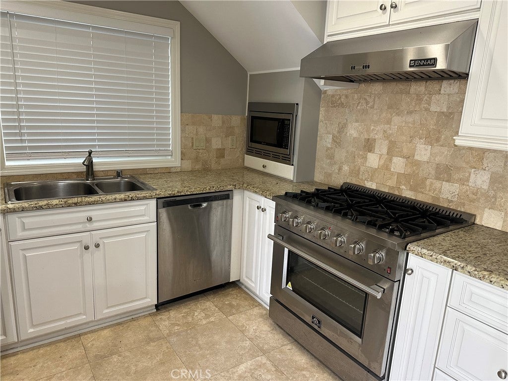 Photo of Listing #OC25269696