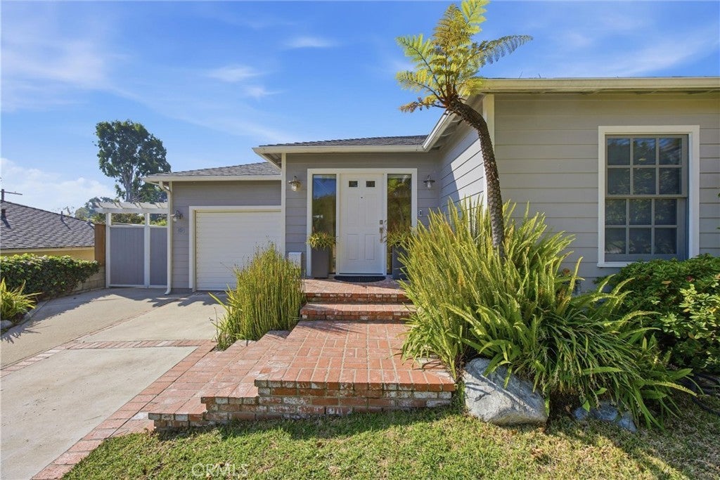 Photo of Listing #SB25269779