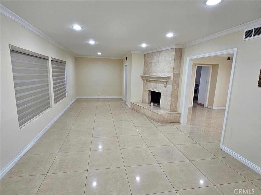 Photo of Listing #SR25269612