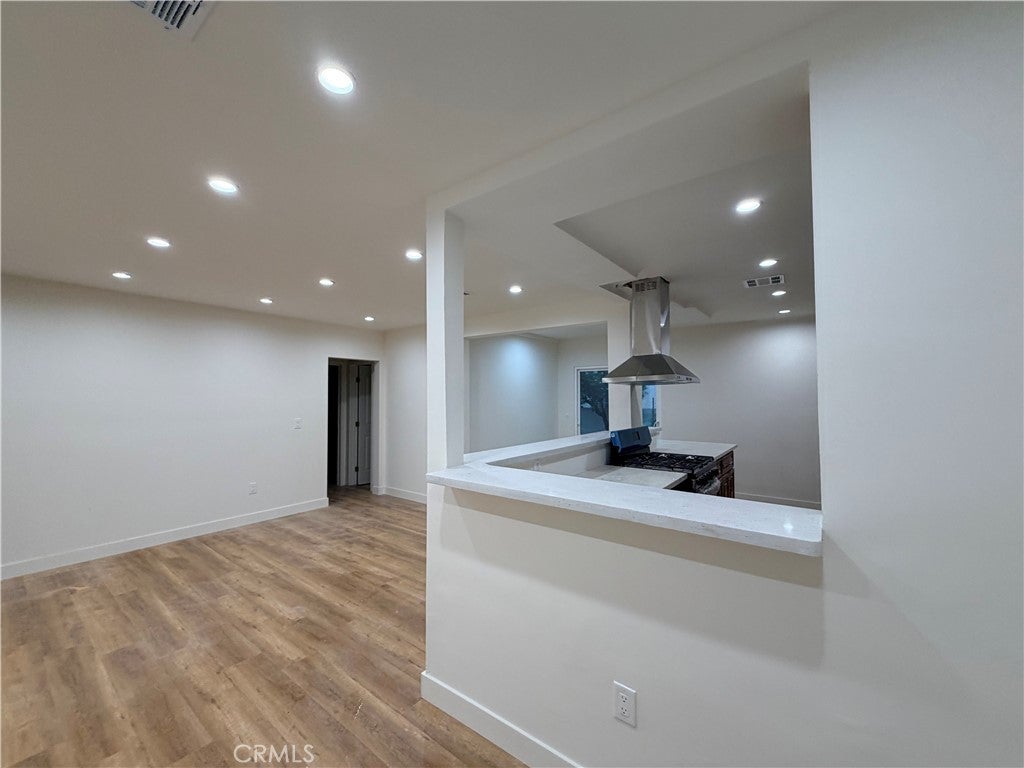 Photo of Listing #PW25270623