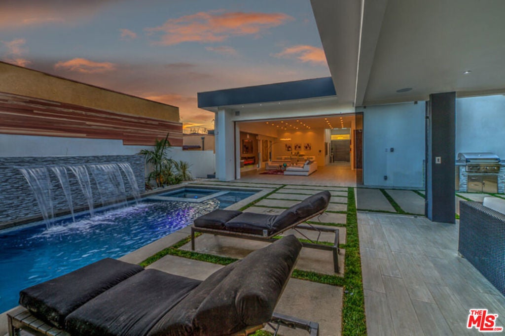 Photo of Listing #25625639