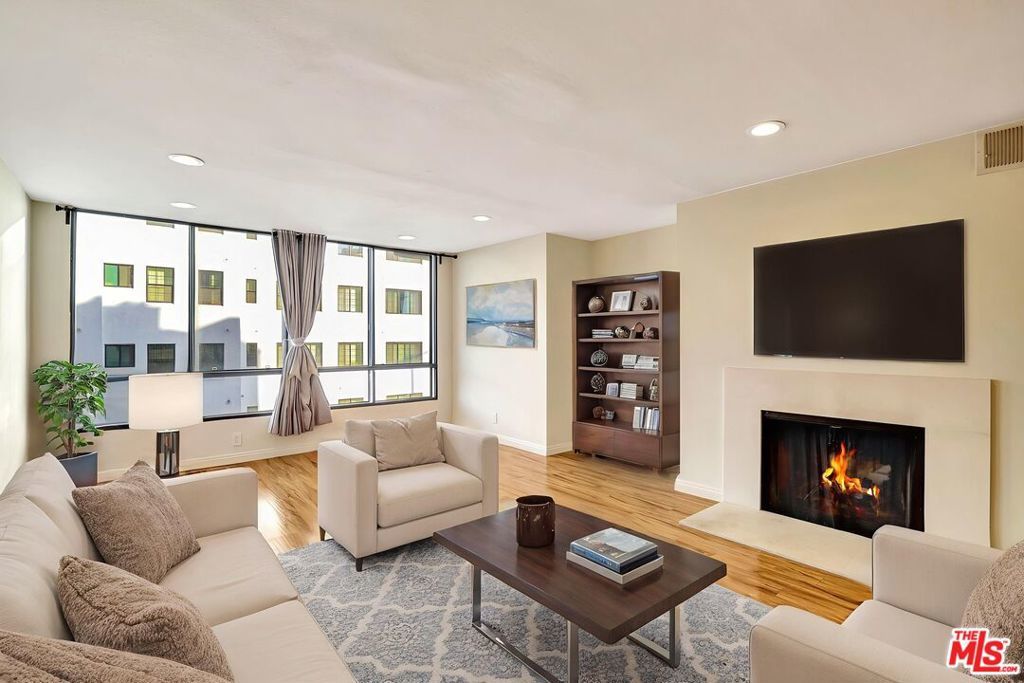 Photo of Listing #25620733