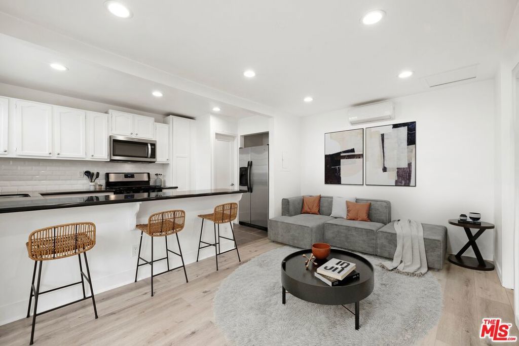 Photo of Listing #25622277