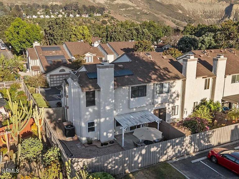 Photo of Listing #V1-33678