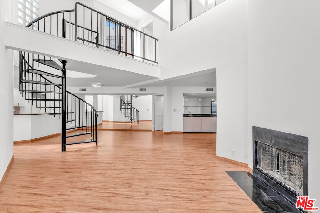 Photo of Listing #25623613