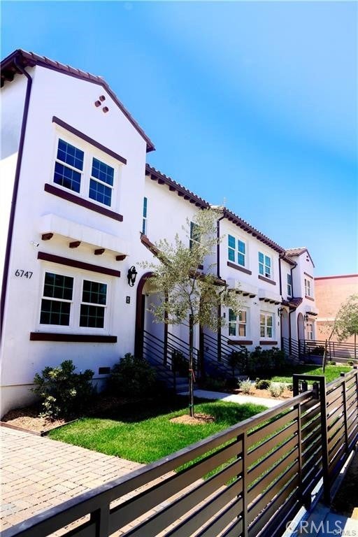 Photo of Listing #DW25272760