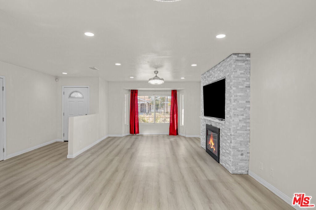 Photo of Listing #25626803