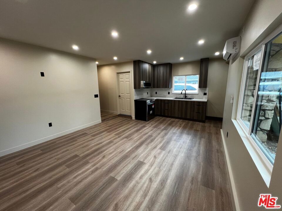 Photo of Listing #25625769