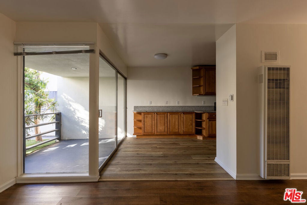 Photo of Listing #25627449