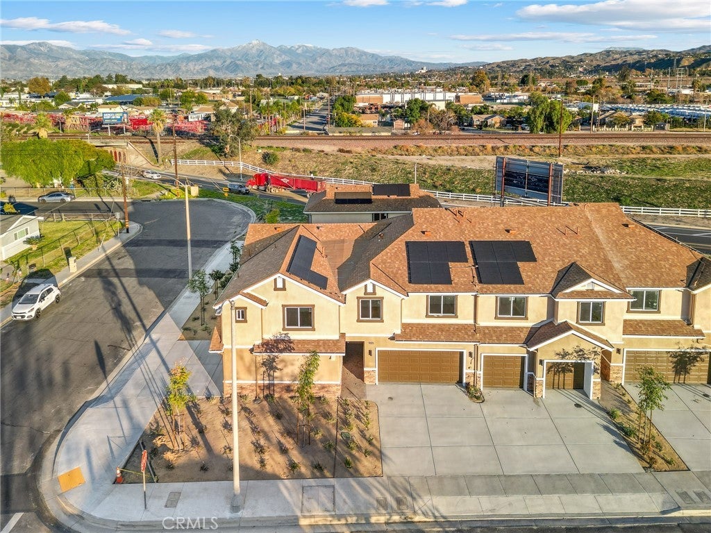 Photo of Listing #DW25274080