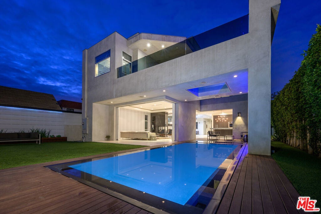 Photo of Listing #25627675