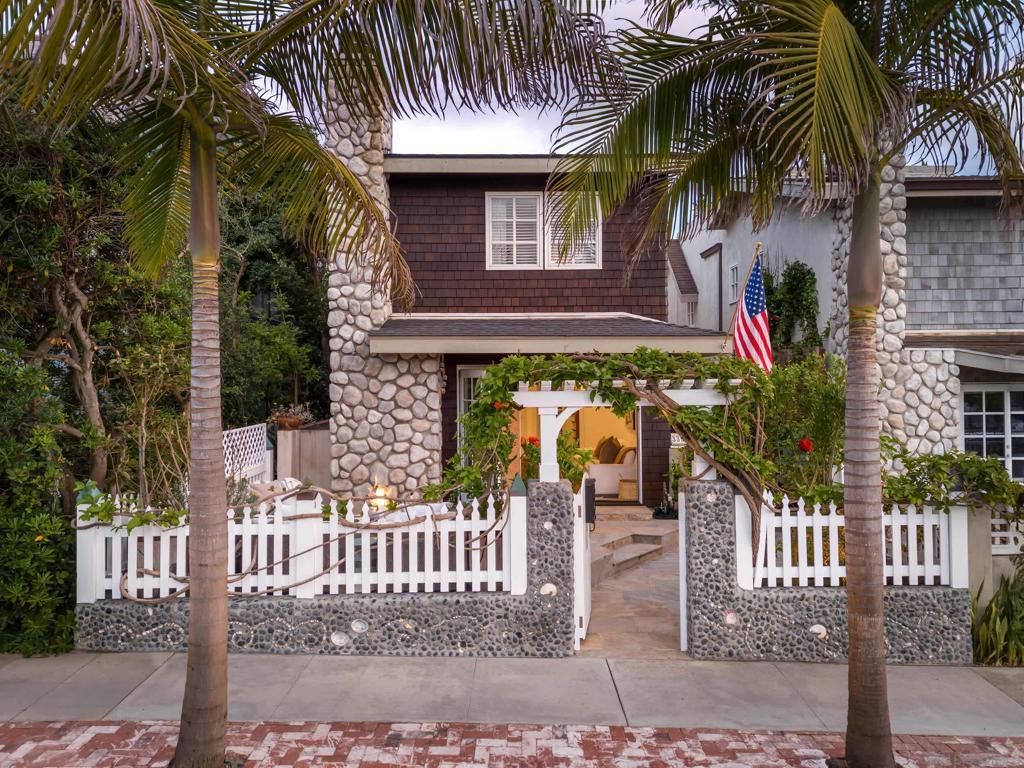 335 Gravilla Street, La Jolla