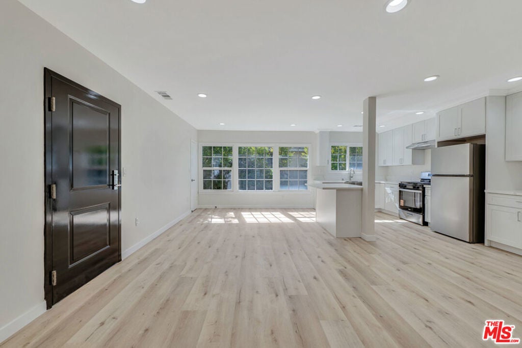 Photo of Listing #25627757