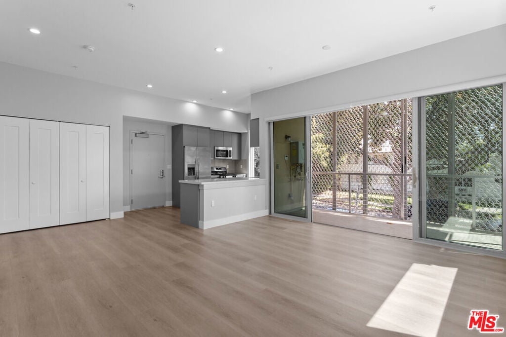 Photo of Listing #25627871