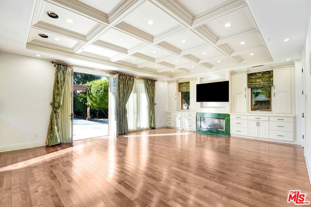 Photo of Listing #25628023