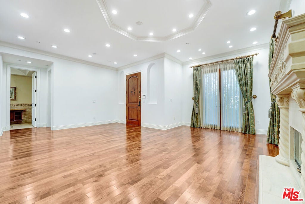 Photo of Listing #25628023