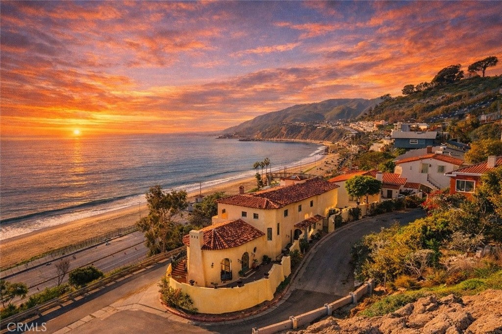 Photo of Listing #SB25275349