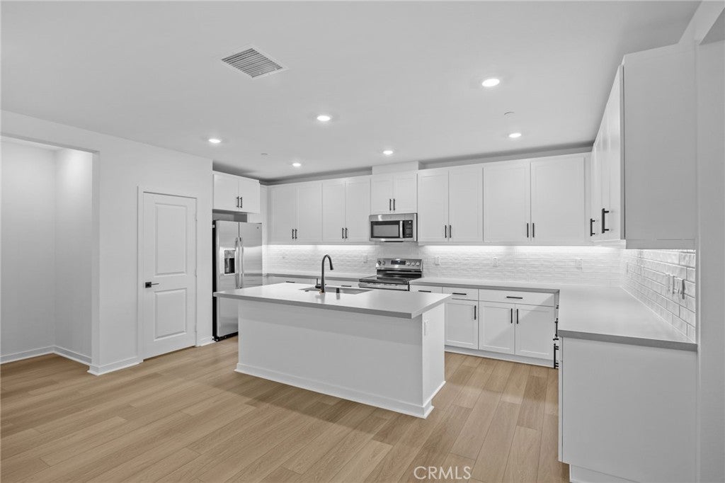 Photo of Listing #OC25275758