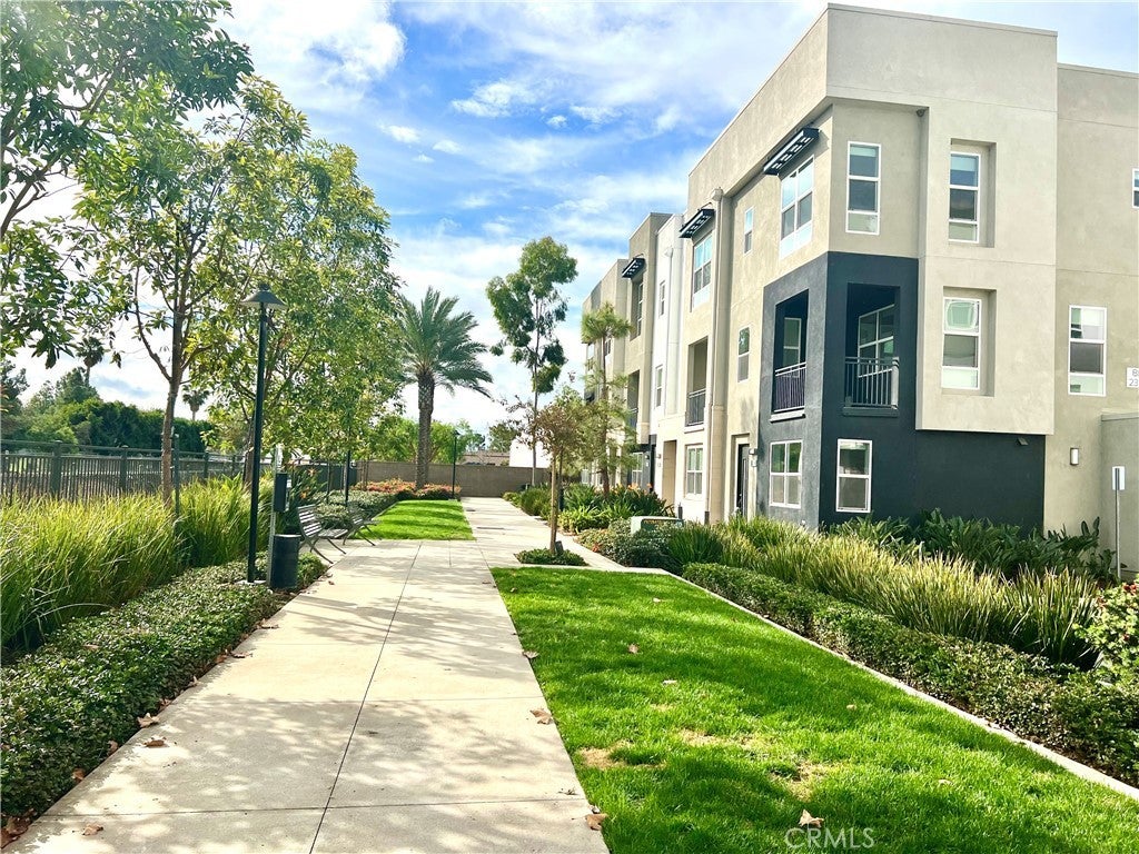 Photo of Listing #WS25275769