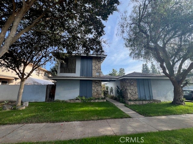 Photo of Listing #OC25276105