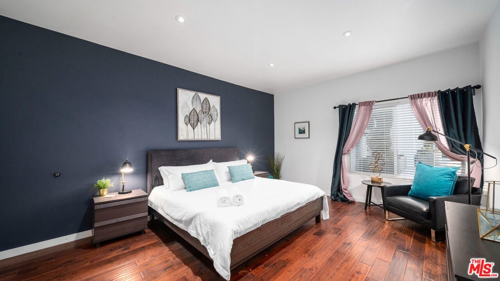 Photo of Listing #25482595