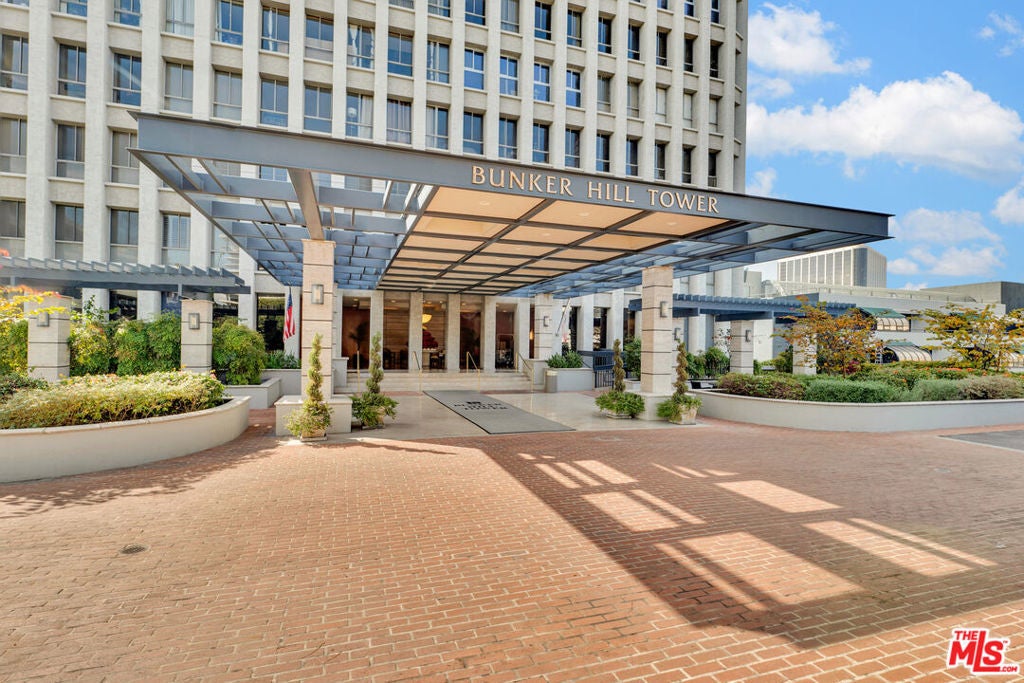 Photo of Listing #25628681