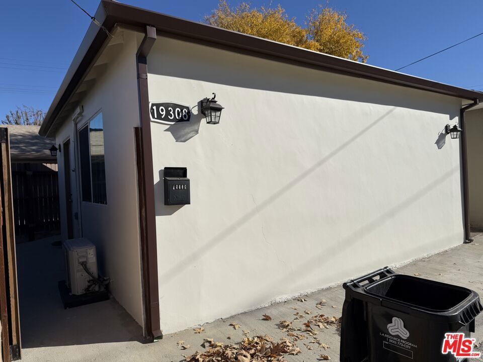 Photo of Listing #25628883