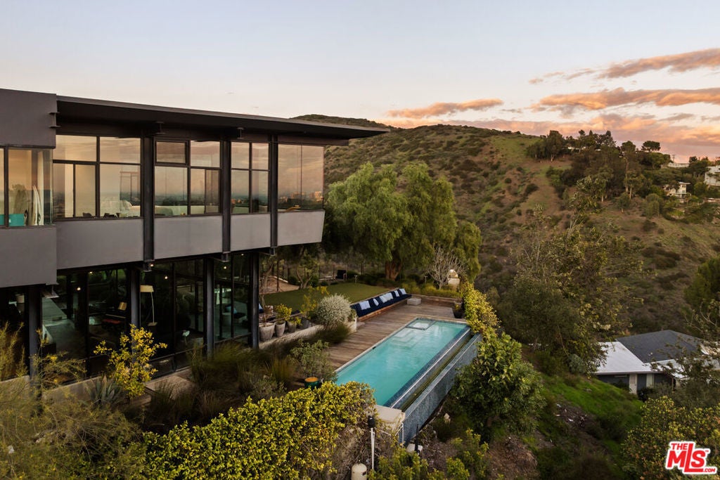 Photo of Listing #25627631