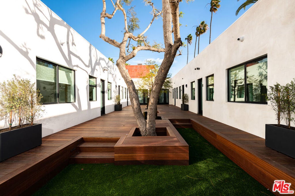 Photo of Listing #25628867