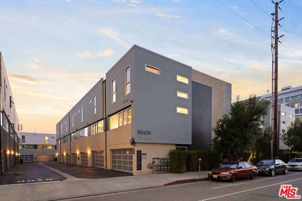 Photo of Listing #25629161