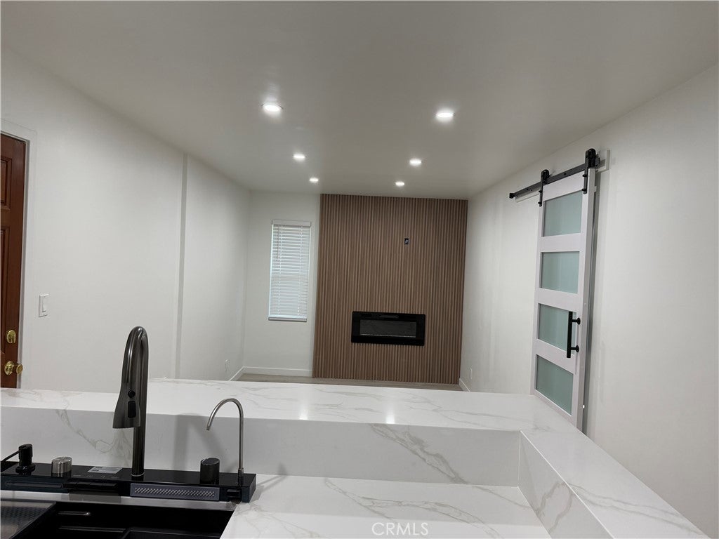 Photo of Listing #SR25277166