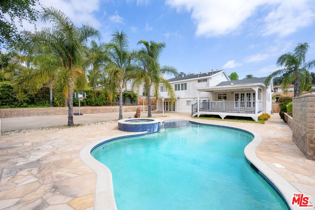 Photo of Listing #25629029