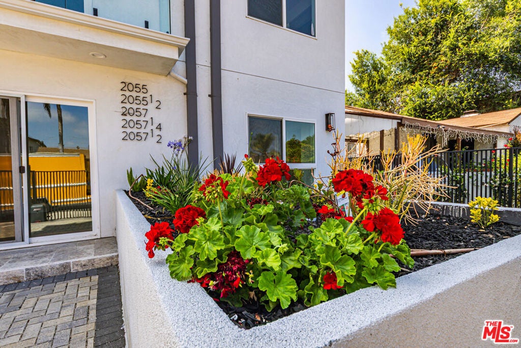 Photo of Listing #25629307