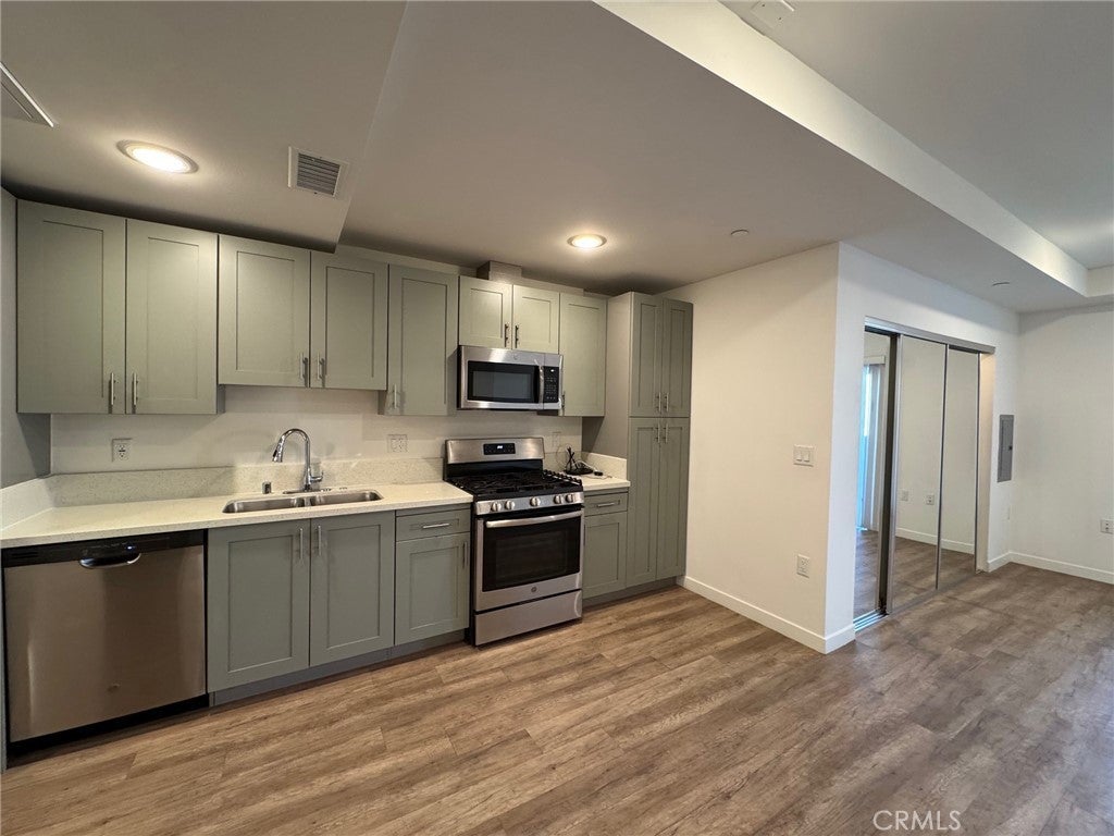 Photo of Listing #SR25277508