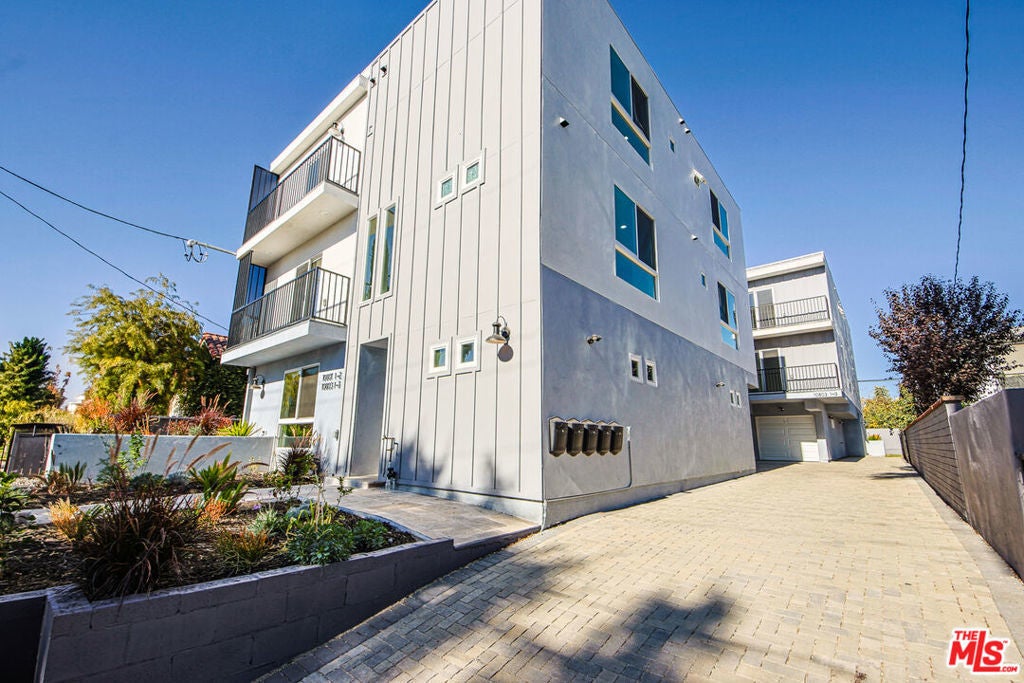 Photo of Listing #25629469