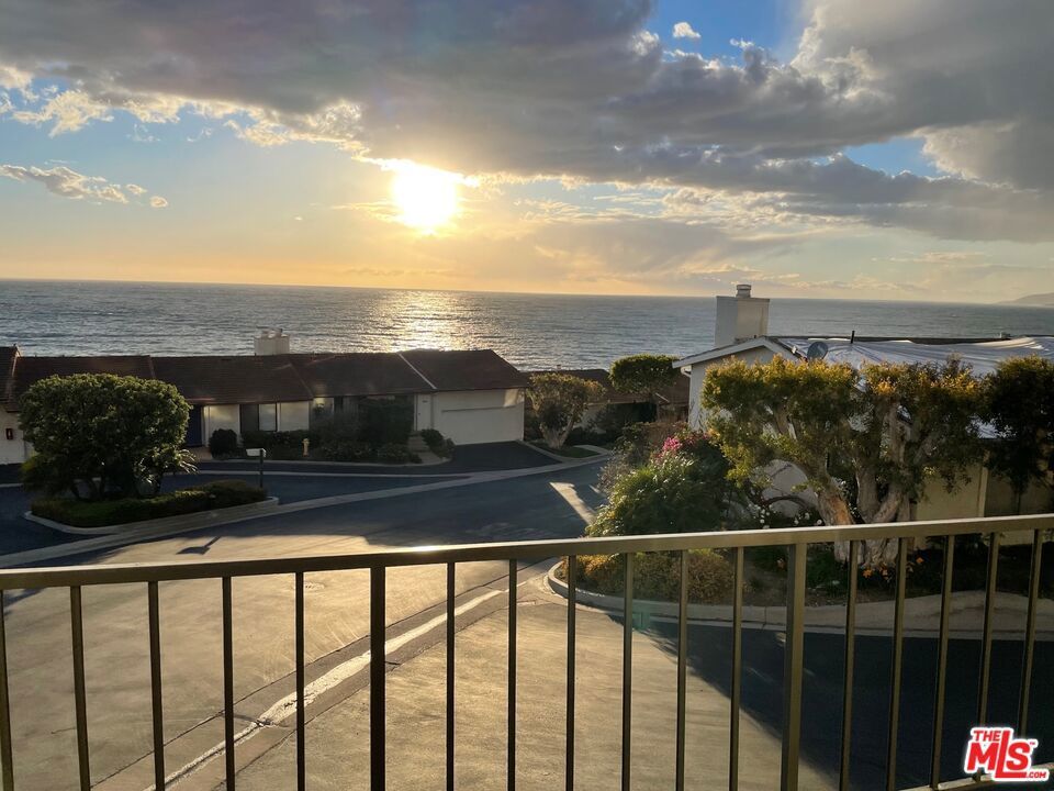 Photo of Listing #25629429