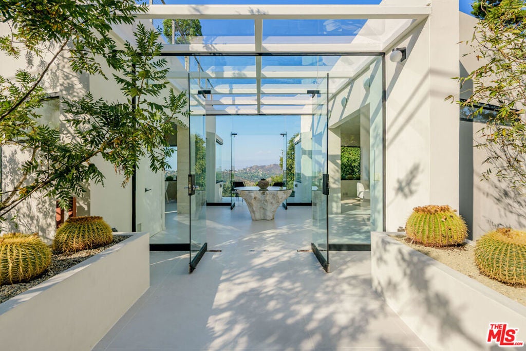 Photo of Listing #25629573