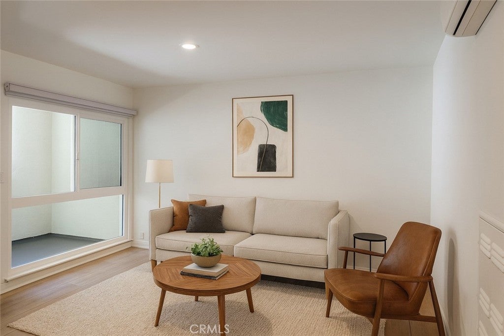 Photo of Listing #WS25278267