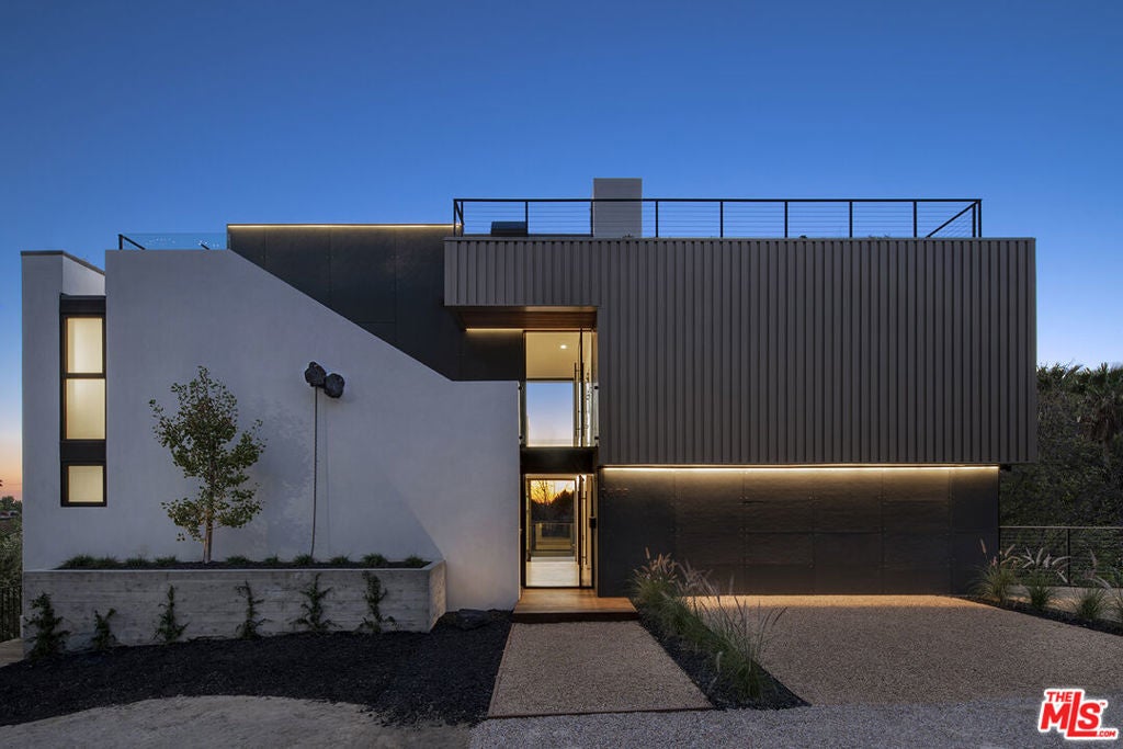 Photo of Listing #25629965