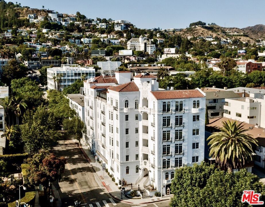 Photo of Listing #25628847