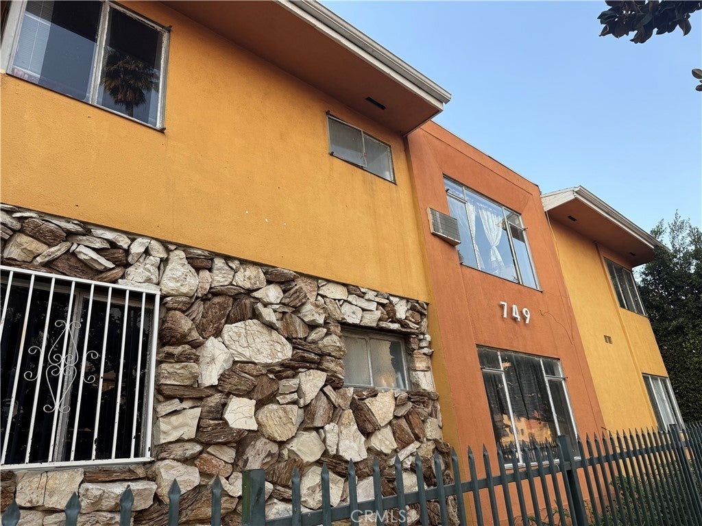 Photo of Listing #SR25279114